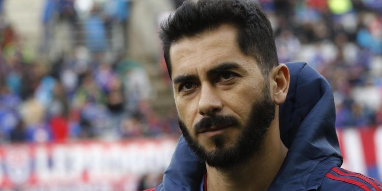 Violento asalto en la recta Las Salinas: ex arquero de la U, Johnny Herrera, debió entregar su vehículo ante «encerrona»