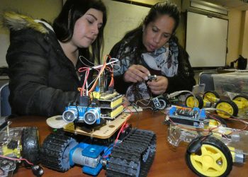 Mediante la robótica estudiantes UPLA buscan mejores resultados en pruebas de matemática