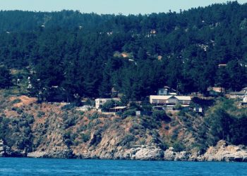 Corte de Valparaíso ordena a municipio garantizar suministro de agua a residentes de Laguna Verde