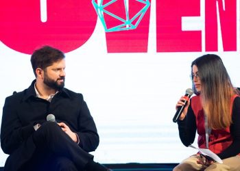 Presidente Gabriel Boric lamenta que le griten «merluzo» y «mamarracho» y llama a mejorar el tono del debate