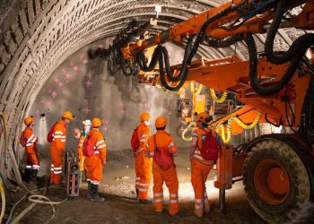 Día del Minero: con llamado a defender y potenciar la actividad, municipio de Cabildo y CFT PUCV homenajearon a quienes son patrimonio vivo