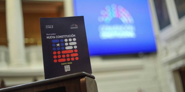 Opinión / El sueño de una nueva Constitución