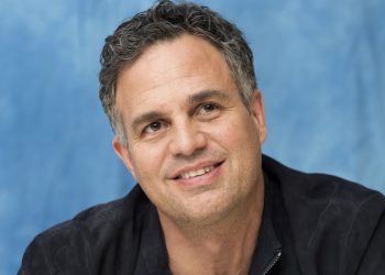 Actor Mark Ruffalo da su apoyo de cara al Plebiscito: «Todos los ojos y esperanza en Chile»