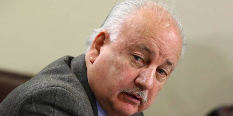 Presidente del PC pone en duda su apoyo al acuerdo político de los cinco puntos de cambios del texto constitucional en caso que gane el Apruebo