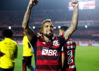 Arturo Vidal celebra en cancha: Flamengo vence a Corinthians y es el primer semifinalista de la Copa Libertadores 2022