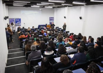 Gobernador Rodrigo Mundaca: «Los estudiantes son nuestro futuro y esperanza»