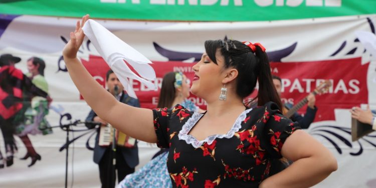 Alcaldía Ciudadana presenta robusta cartelera de actividades para Fiestas Patrias en Valparaíso