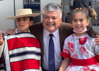 Limache inicia las actividades de Fiestas Patrias con el izamiento de la bandera nacional