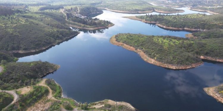 Embalse Los Aromos hoy supera el 55 % de su capacidad total producto de las últimas lluvias y la operatividad de Esval