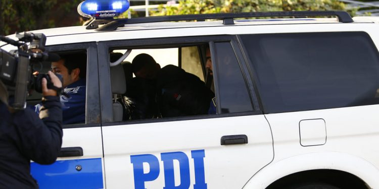 PDI detiene a sujeto que asaltó y apuñaló a dependiente de servicentro en Valparaíso