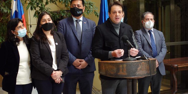 Bancada del PDG e Independientes presentan proyecto para prohibir la cláusula de aceleración para los créditos hipotecarios