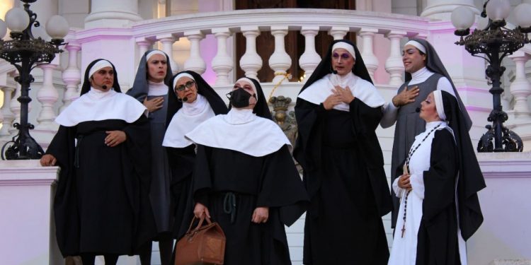 Compañía de teatro porteña El Baúl disputará cuatro galardones en los «Premios Carmen»