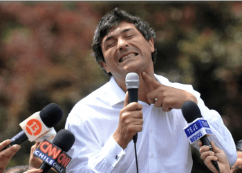 Franco Parisi regresa a Chile y advierte que llegará a sacar al alcalde Jorge Sharp del municipio de Valparaíso