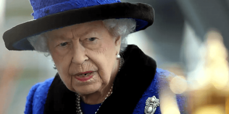 Delicado estado de salud de la Reina Isabel II atrae las miradas de todo el mundo: Inglaterra se prepara para un eventual fallecimiento
