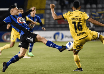 Everton empata con Huachipato y mantiene intacta su opción en la tabla de Primera A de ingresar a posición de copas internacionales