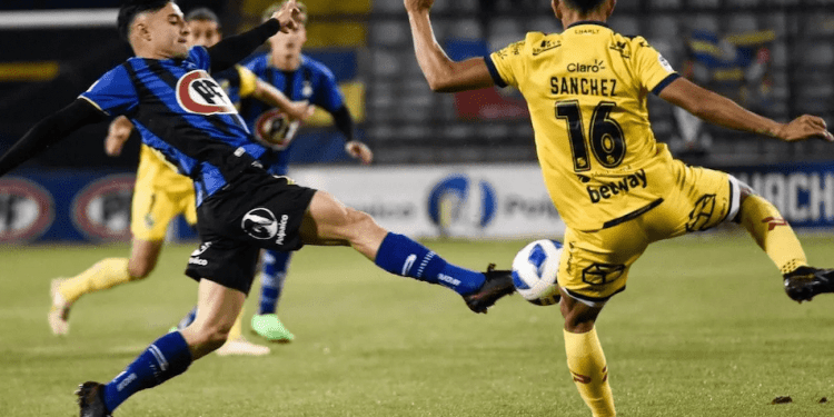 Everton empata con Huachipato y mantiene intacta su opción en la tabla de Primera A de ingresar a posición de copas internacionales