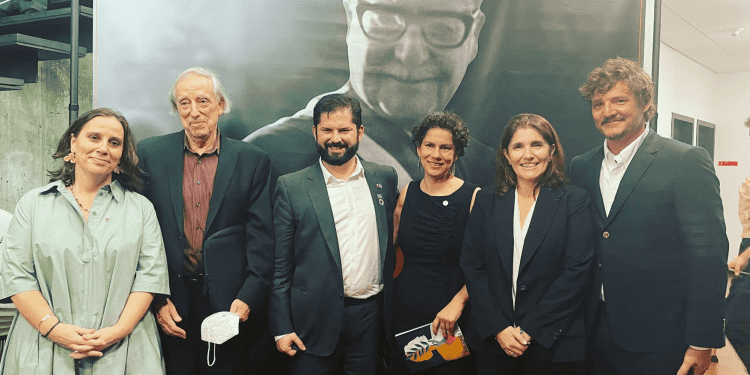 Actor Pedro Pascal formó parte del homenaje que el Gobierno hizo al expresidente Salvador Allende en Estados Unidos