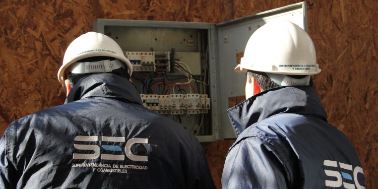 SEC Valparaíso recuerda a fonderos recomendaciones para un uso seguro de los energéticos en Fiestas Patrias