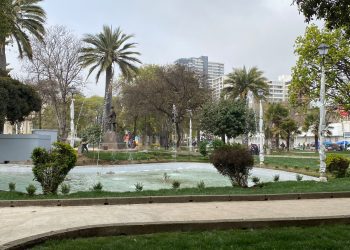 Debuta el renovado aspecto de la Plaza Vergara de Viña del Mar con la recuperación de su tradicional pileta