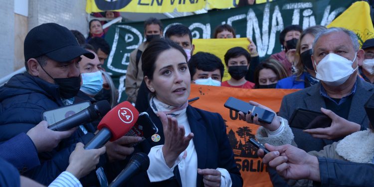 Alcaldesa Ripamonti llama al Presidente Boric a aplicar el Acuerdo de Escazú en votación del Consejo de Ministro sobre la construcción en Las Salinas