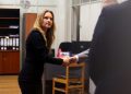Ministra Romy Rutherford notifica de procesamiento por malversación de caudales público a cinco generales en retiro