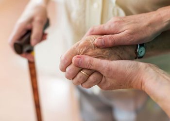 Adultos mayores: Comisión aprueba inembargabilidad de sus bienes