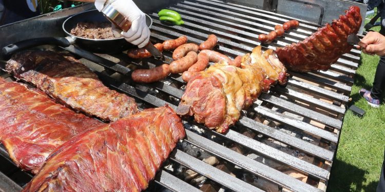 Expertas entregan consejos para cuidar la alimentación en estas Fiestas Patrias