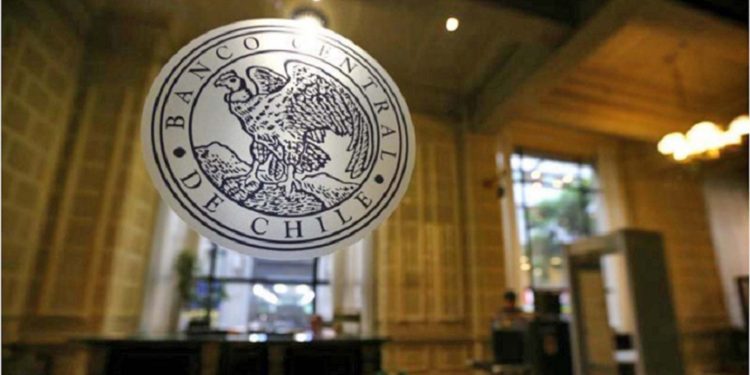 Banco Central decidió subir la tasa de interés de política monetaria en 100 puntos base, dejándola en 10,75 %