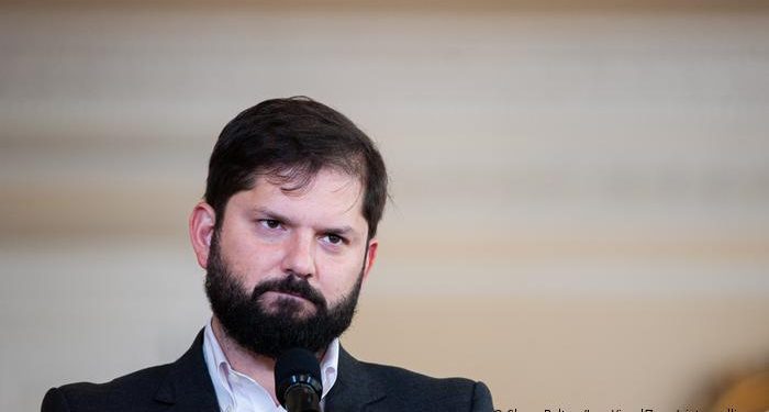 Gobierno condena pifias a Presidente Boric en desfile: «Le faltaron el respeto a la Parada Militar en su conjunto»