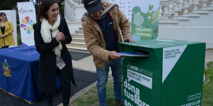 Viña del Mar implementa puntos de reciclaje de libros usados para darles una segunda vida