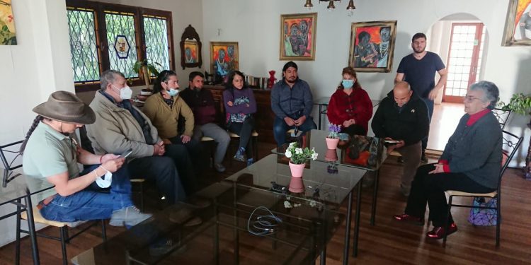 Pasajeros de avioneta con falla mecánica piden que se garantice condiciones para poder retornar a Juan Fernández