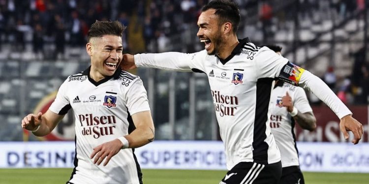 Colo Colo golea a Unión Española y toma ventaja en el liderazgo del campeonato nacional