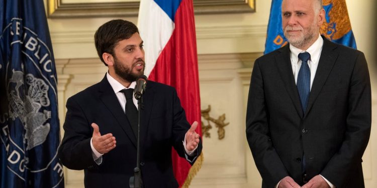 Congreso y partidos políticos avanzan en propuestas sobre proceso constituyente