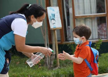Mineduc informa actualización del protocolo sanitario COVID-19 para establecimientos educacionales tras avance a escenario de Apertura
