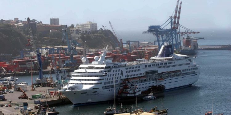 Subsecretaria de Turismo confirma que para esta temporada de cruceros Valparaíso recibirá cerca de 51 mil pasajeros