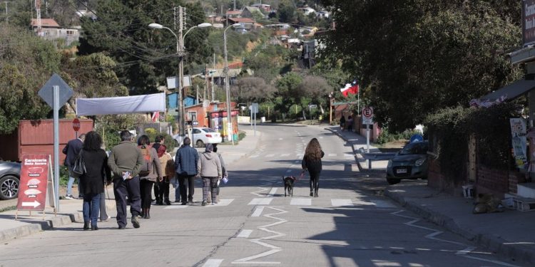 Comunidad de Laguna Verde destaca «histórica pavimentación» de Avenida Principal 