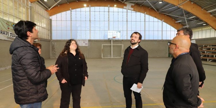 Comunidad de Rodelillo se prepara para recibir remodelado polideportivo Tranque Seco