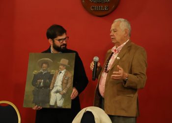 Comisión de Desarrollo de Isla de Pascua sesionó en La Moneda con presencia autoridades de la región