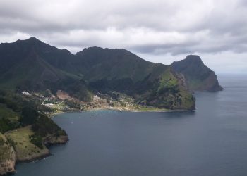 Nuevo desperfecto en avioneta ATA con rumbo a Juan Fernández obligó a la aeronave a devolverse al continente