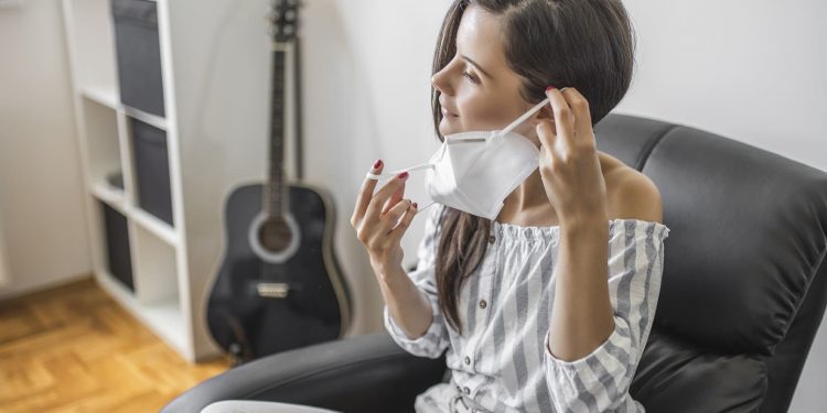 Opinión / La mascarilla como obstáculo para nuestra salud vocal