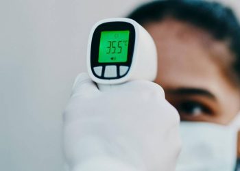 Minsal reitera recomendación de uso de mascarillas en el escenario de apertura mientras «desaconseja» los medidores de temperatura