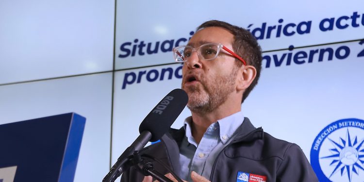 Ministro de Obras Públicas ordena investigar falencia en construcción del Estadio de San Antonio