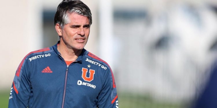 Último minuto / Azul Azul decide poner fin al ciclo de Diego López en Universidad de Chile