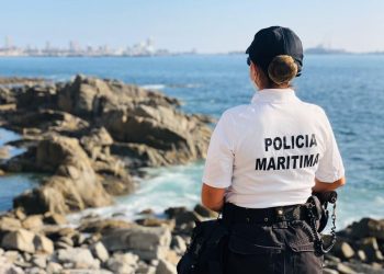 Por mar y tierra la Armada continúa la búsqueda de joven que desapareció en la quebrada Las Lúcumas de Playa Ancha