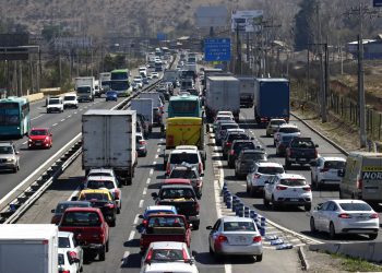 Carabineros informa que más de 444 mil vehículos dejaron la región Metropolitana en estas fiestas