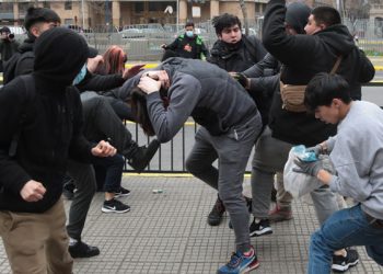 Tribunal decreta arresto domiciliario nocturno para los cuatro detenidos por agredir al hermano del Presidente