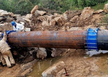 Esval concluye reparación de colector de aguas servidas en sector de Puente Las Cucharas