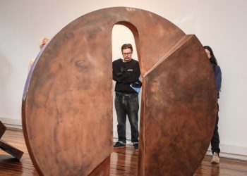 Andrés Figueroa se presentará en El Farol de la UV: «Vengo a refrescar mi propia escultura»