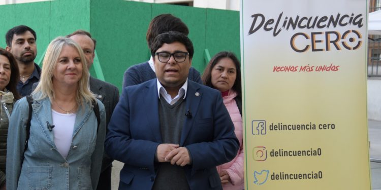 Diputado Republicano José Meza presenta movimiento «Delincuencia Cero» y entrega carta al Gobierno