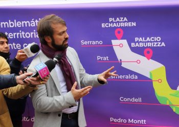 Alcalde Sharp confirma que municipio porteño se querella contra hombre que fue sorprendido rayando edificio consistorial
